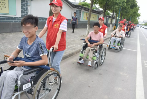 【保山安利醫(yī)院】2019年保山市脊髓損傷“希望之家”社會(huì)融入活動(dòng) —《緬懷先烈，堅(jiān)強(qiáng)生活》