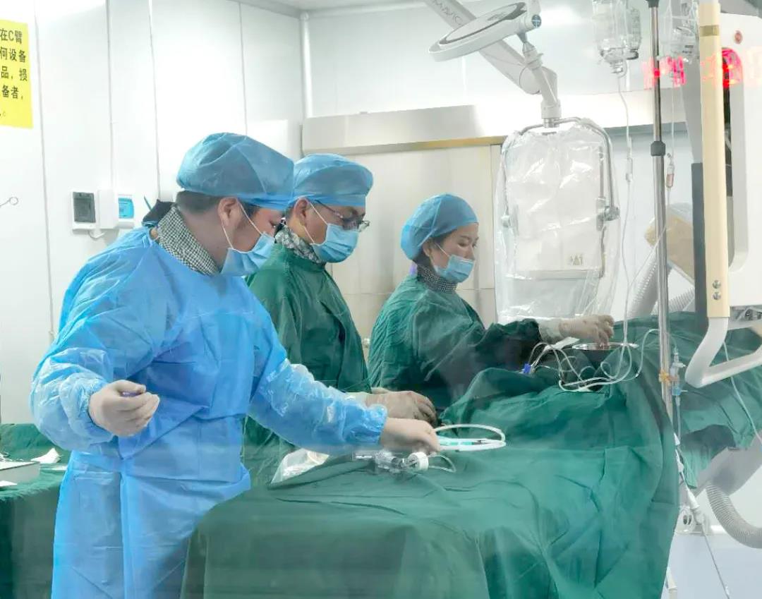 全天做11臺心臟手術，成功幫助患者解除燃眉之痛！