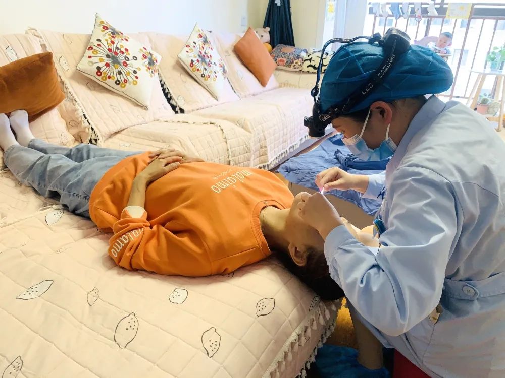 【保山安利醫(yī)院】“互聯(lián)網(wǎng)+居家護(hù)理”服務(wù)線上預(yù)約，護(hù)理到家！——5月30日前有體驗(yàn)福利哦~