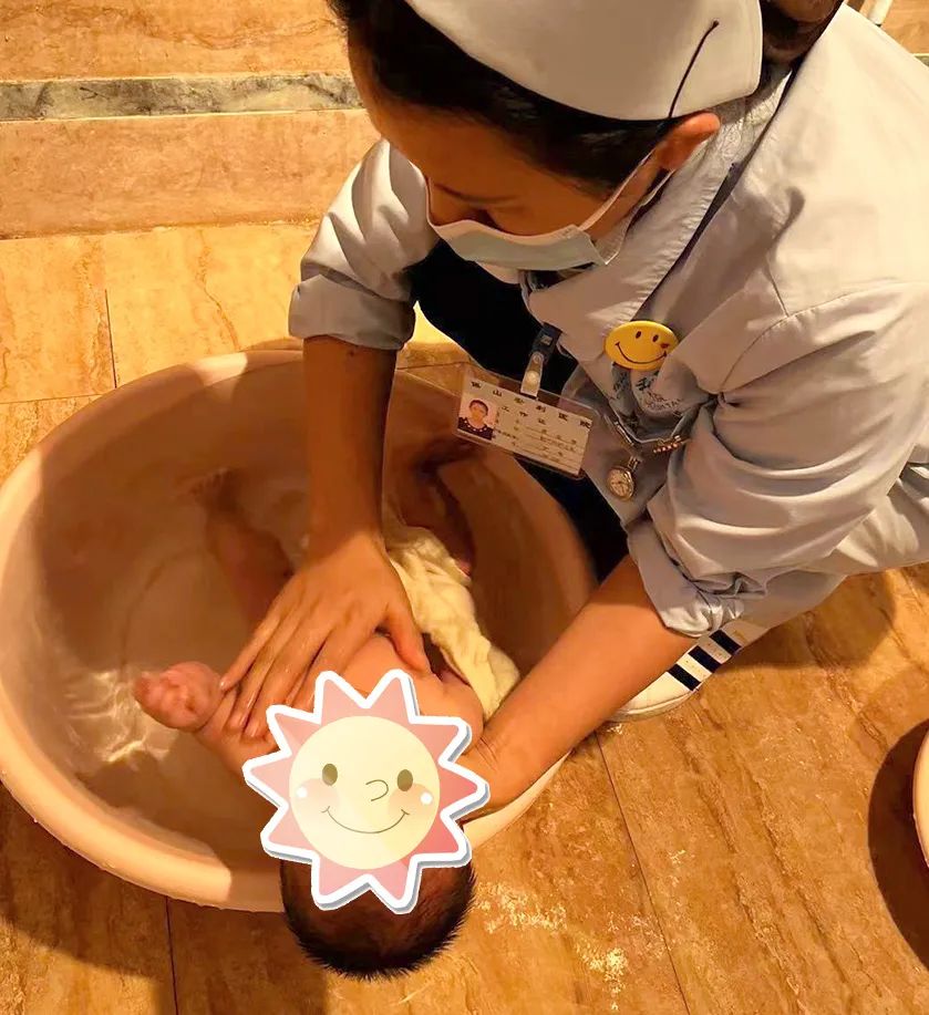 【保山安利醫(yī)院】新手媽媽別著急，寶寶護理可為您上門服務~